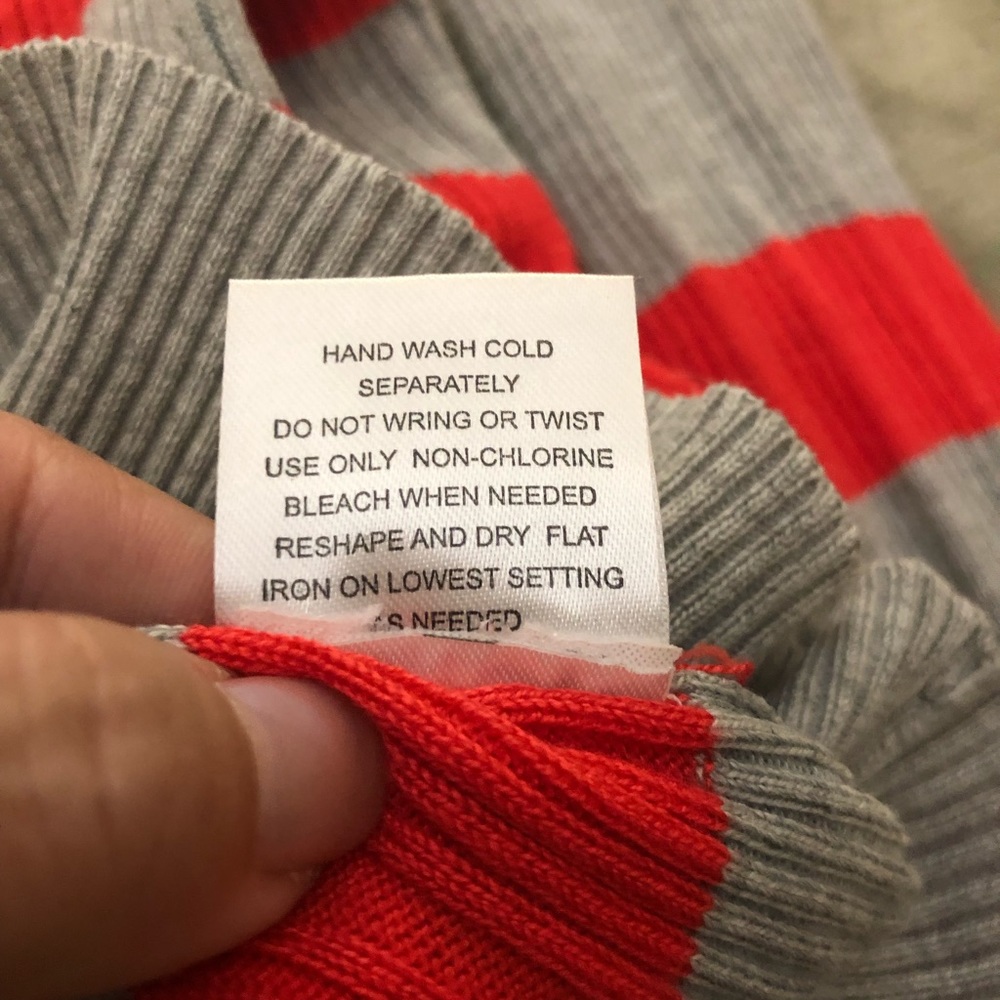 Sweater - Picture 5 of 5